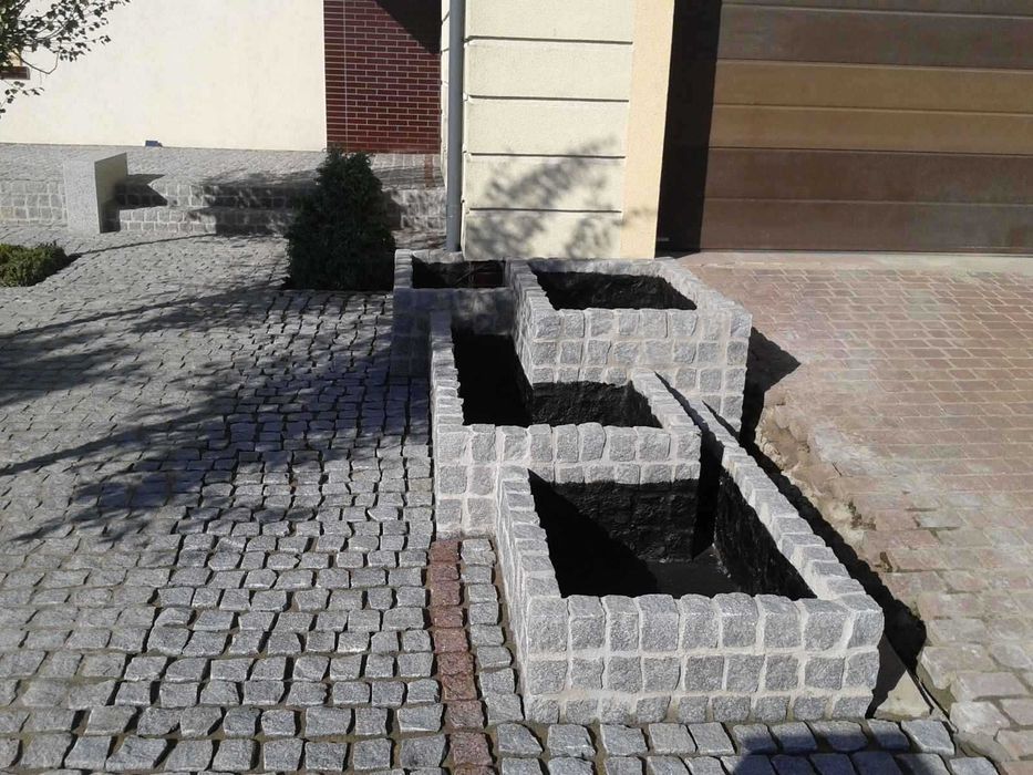Brukarstwo / Układanie kostki brukowej / Montaż ogrodzeń