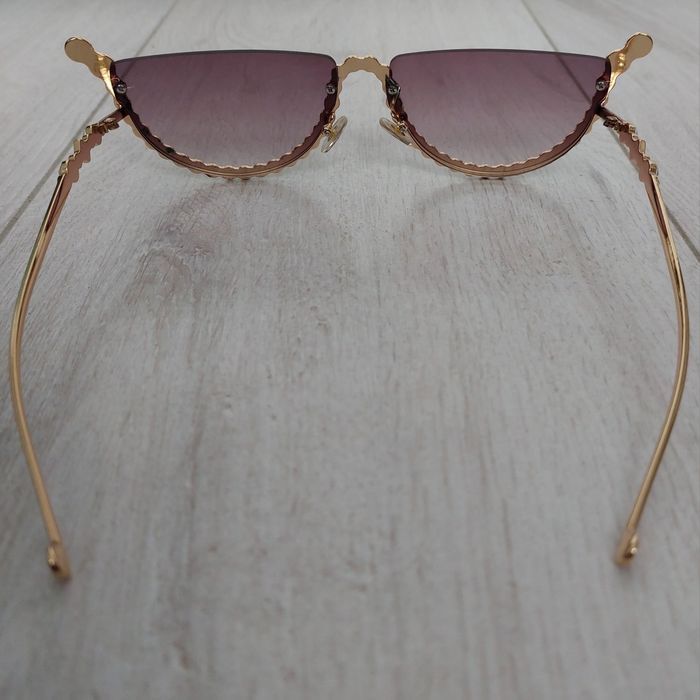 Okulary przeciwsłoneczne jak Anna Karin Karlsson HALF MOON GOLD