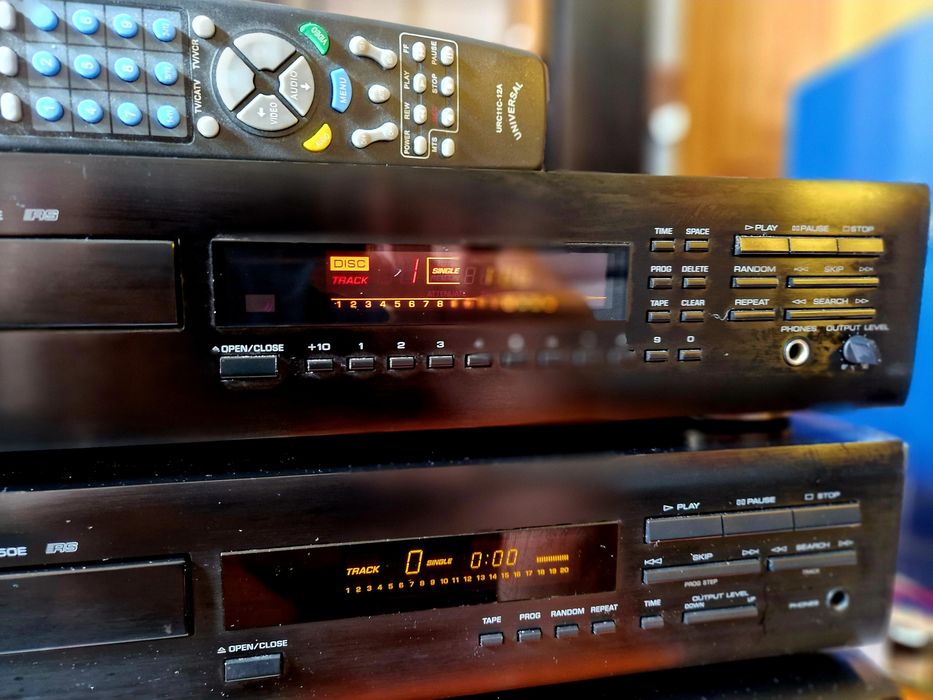 Odtwarzacz CD Yamaha CDX 560 z pilotem