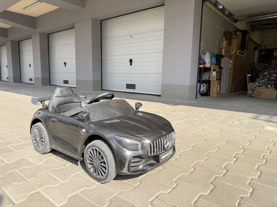 Auto elektryczne Mercedes AMG dla dziecka