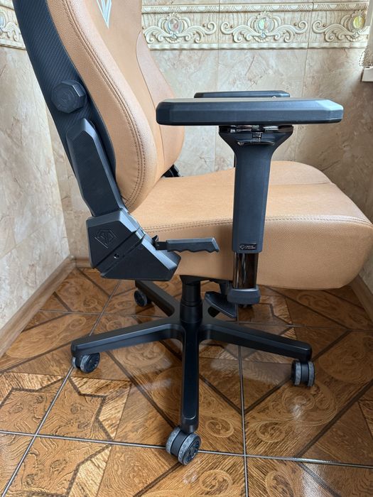 Геймерське крісло Anda Seat Kaiser 3 L (Bentley Brown)