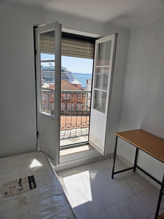 Alugo quarto em Alfama