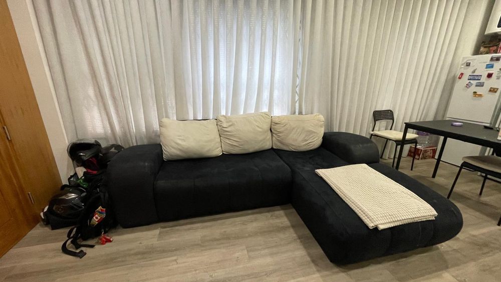 Sofá com chaise longue