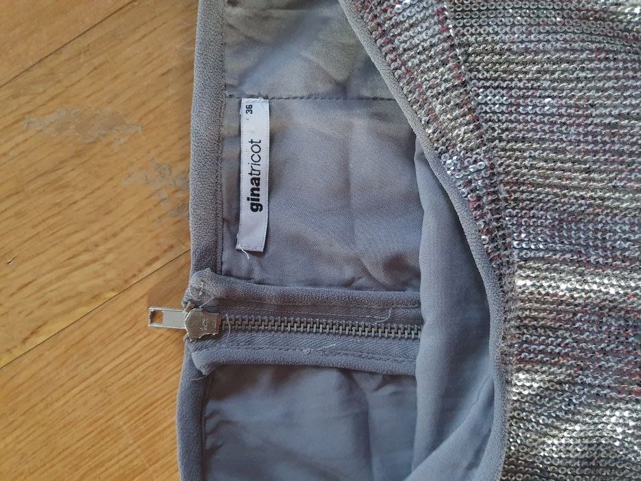 Srebrna spódnica mini z cekinami