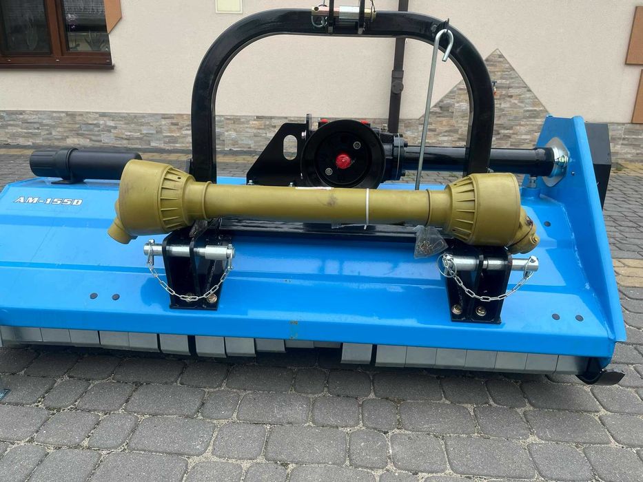 kosiarka mulczer traktorek bijakowa do trawy w ogrodzie