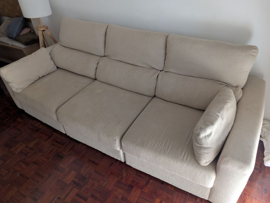 Sofá IKEA Eskilstuna com 3 lugares de chaise longue