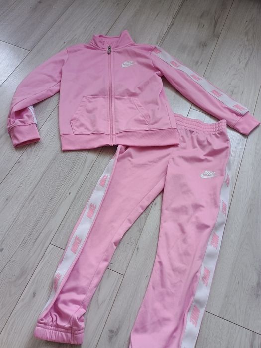 Dres Nike 116 122 spodnie dresowe bluza rozpinana na zamek