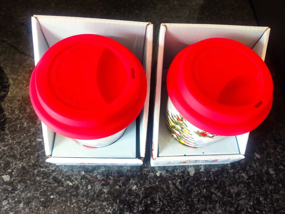 Copos para bebidas quentes com tampa