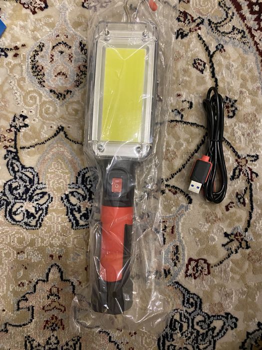 Очень яркий прожектор на магните и прищепке