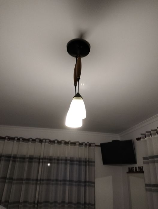 Candeeiro duas lâmpadas 10€