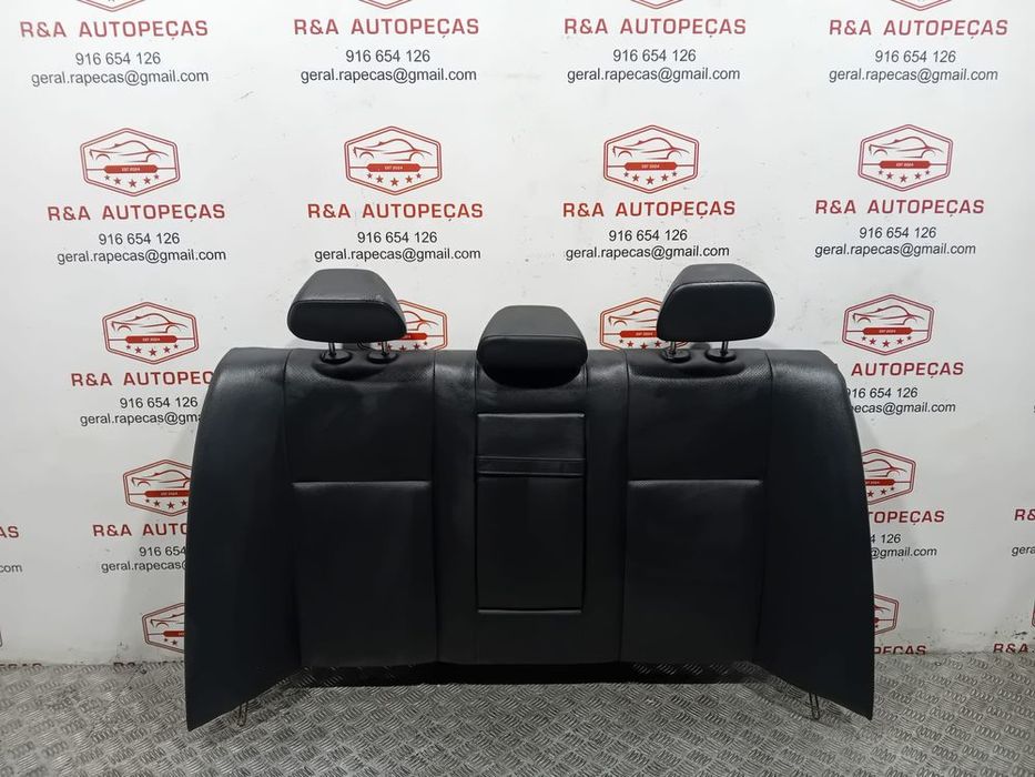 Conjunto de Bancos Mercedes Class C W204 Sedan em Pele Original