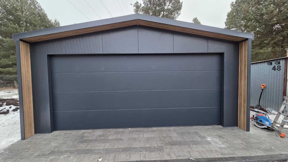 dwustanowiskowu garaż z płty warstwowej 6 x 6 m