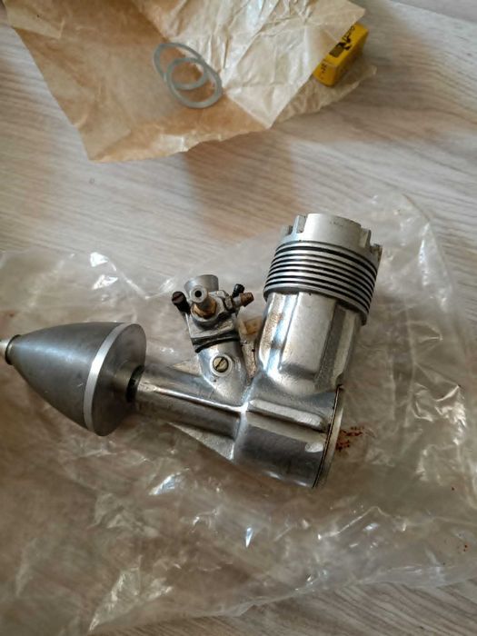 Raduga 7 silnik modelarski ZSRR CCCP  z czasów PRL-u