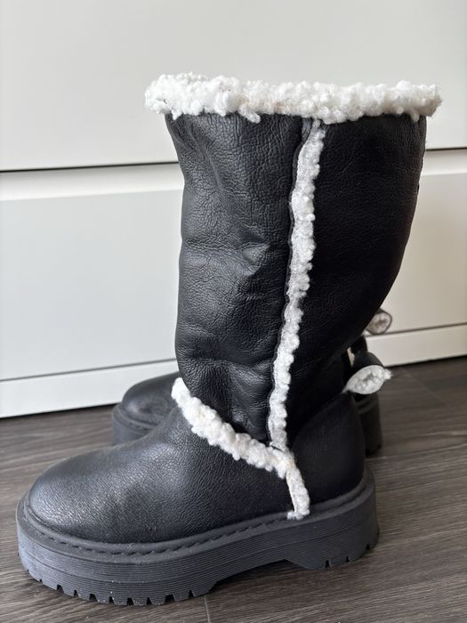 Зимові чоботи Armani Exchange