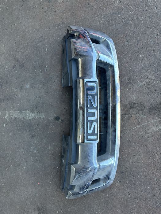 Grelha Isuzu D-max de 2012