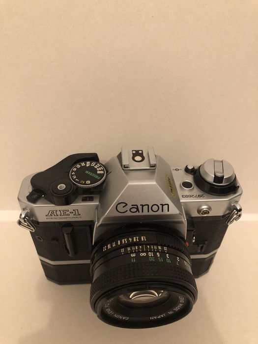 Canon AE-1 program com lente e power winder
