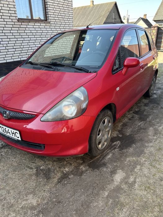 продаю машину Honda Jazz