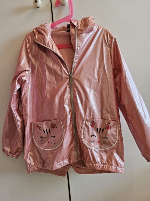 Piękna kurtka wiatrówka