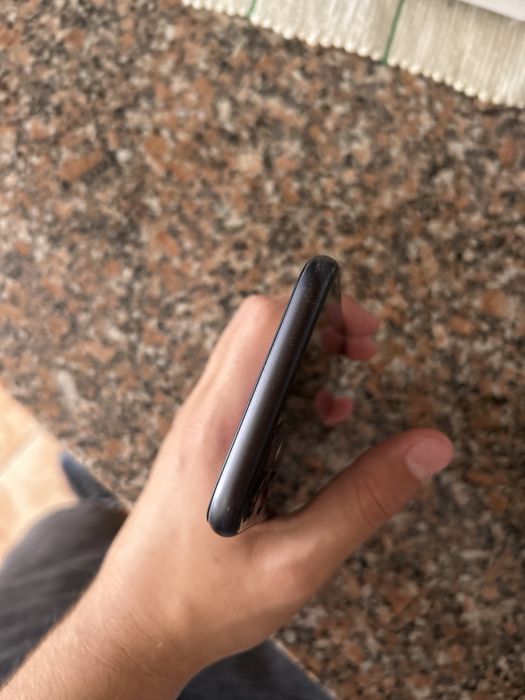 iPhone 11.