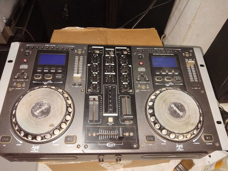 :Equipamento de som e luz