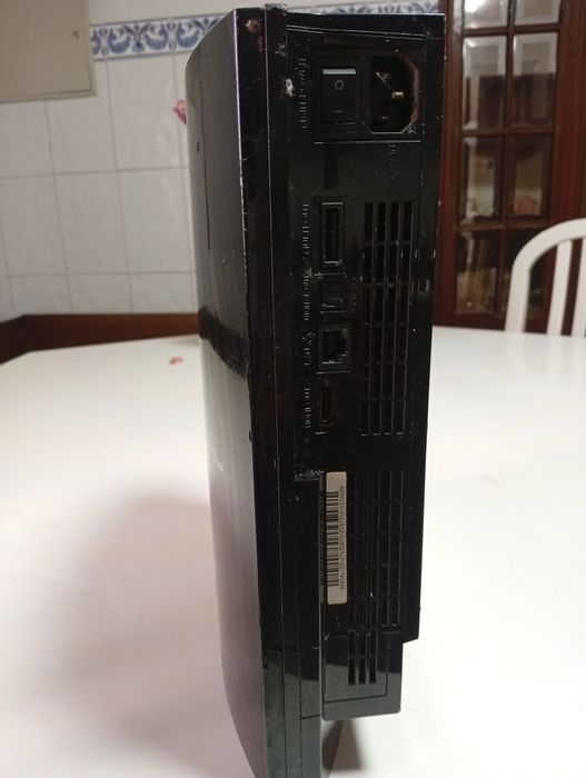 Vendo PlayStation 3 de 500gig foram das primeiras, que saíram em Portugal.