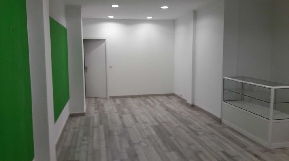 Vendo loja com 92m2 ideal para investidor