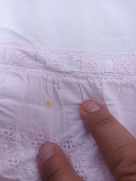 Lençóil e 2 almofadas em algodão com folho e bordado