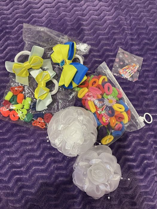 Заколки, резинки, банти для дівчинки