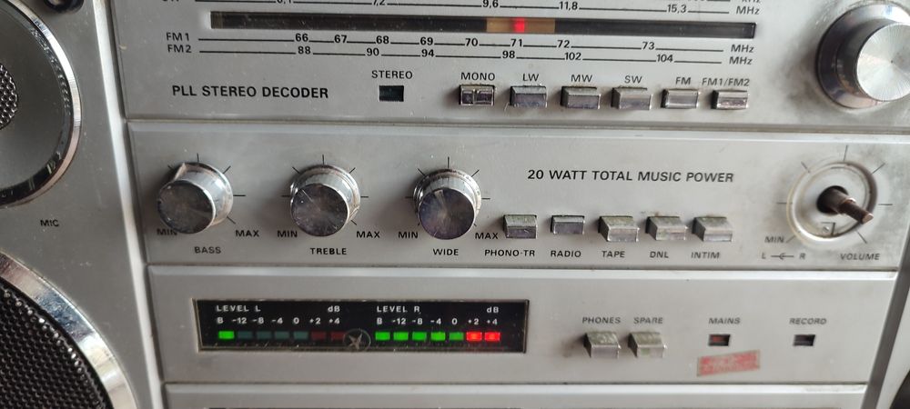 Radiomagnetofon CONDOR