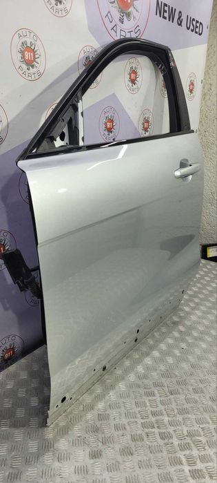 Передні ліві двері на Jaguar F-Pace 2017-2023 оригінал