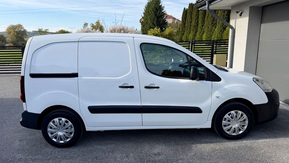 Peugeot Partner  Klimatyzacja 3 osobowy Hak