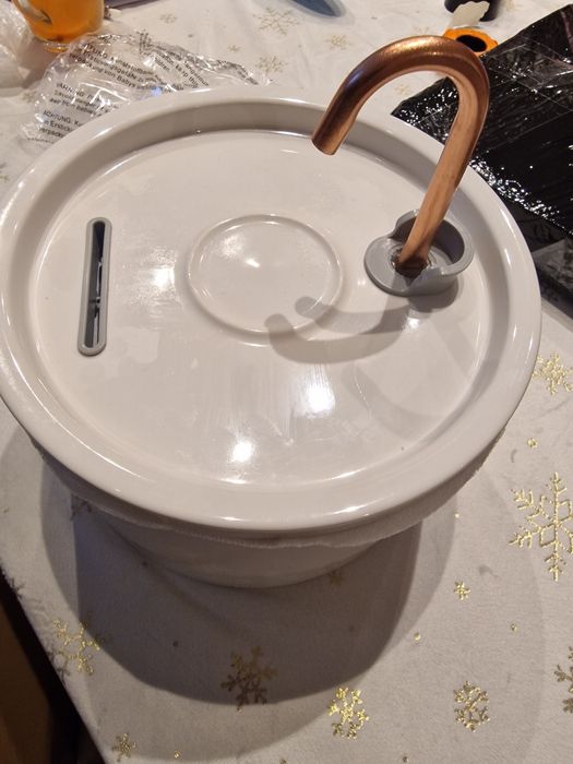 Ceramiczne poidło dla kotów