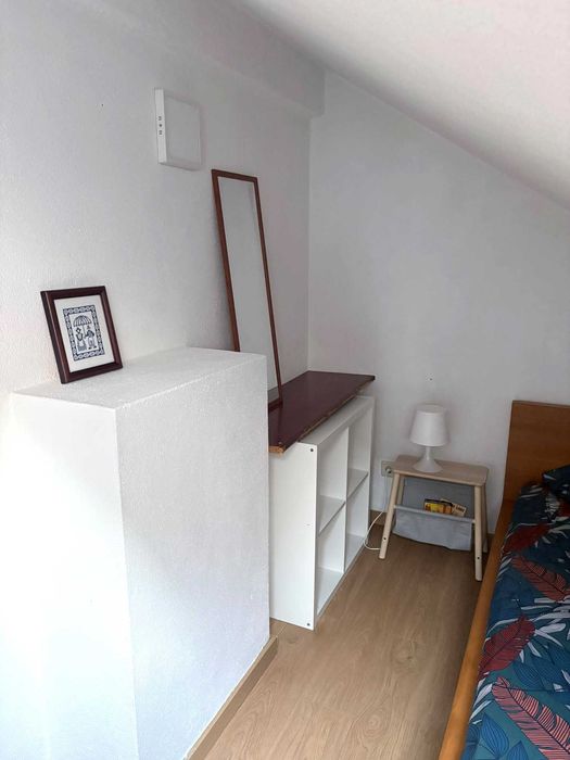 Quarto acolhedor, luminoso e mobilado na Encosta do Sol - Amadora