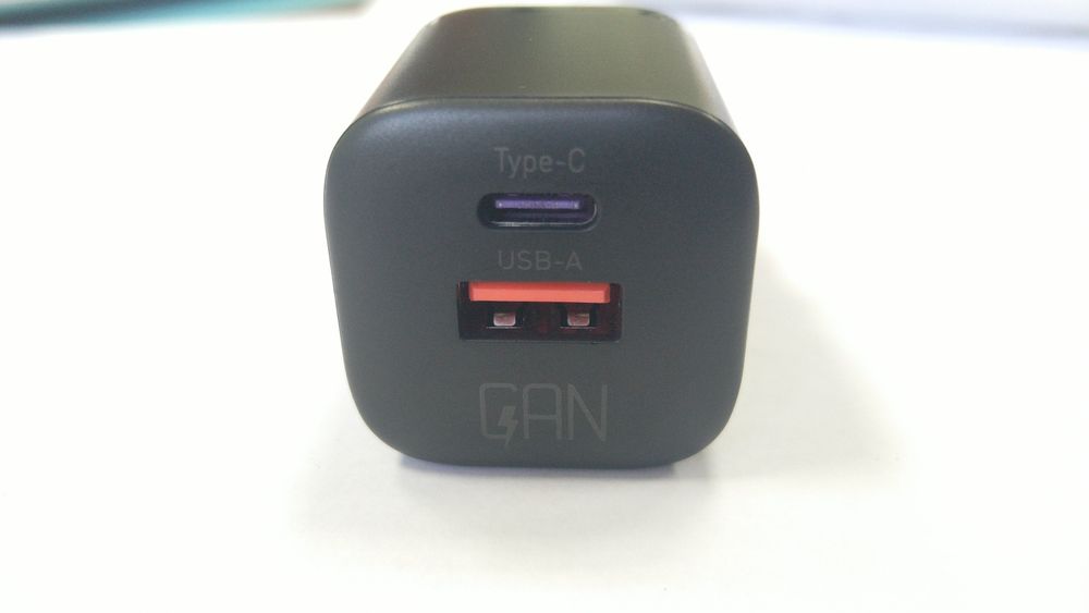 Швидка быстрая зарядка Quick Charge Power Delivery USB-A USB-C