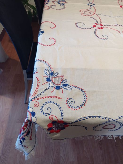 Toalha de mesa bordado à mão de Viana do Castelo