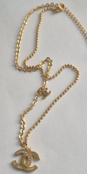 Niepowtarzalny łańcuszek, kryształki, napis Cudo