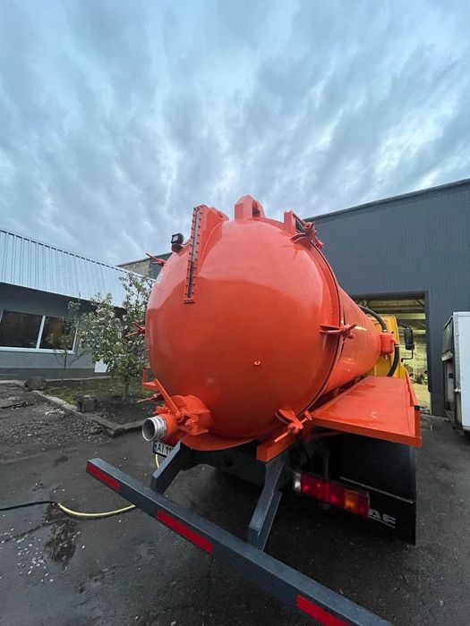 Ассенизатор Renault Magnum 2002 год