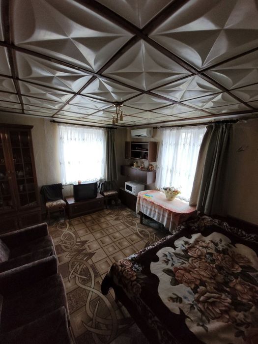 Продається затишна дача