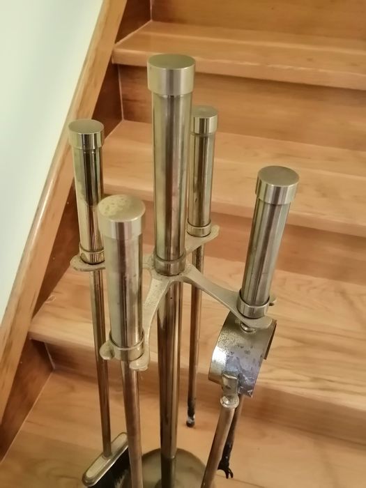 Conjunto de lareira em latão