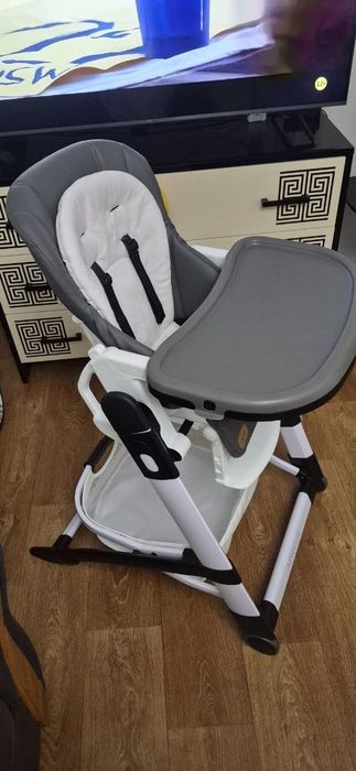Стільчик для годування CARRELLO Apricus