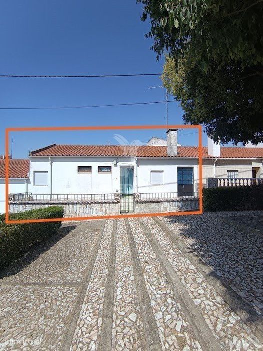Moradia Térrea T3, com Sótão e Quintal | Campo Maior