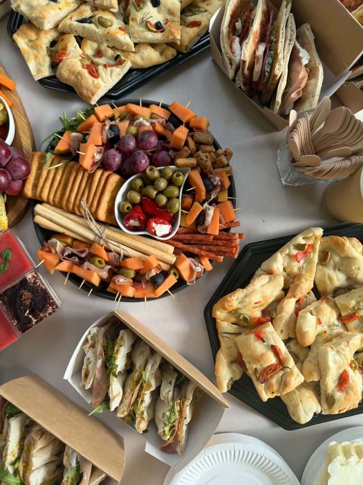 Catering okolicznościowy . Impreza,urodziny ,grill . Boxy imprezowe