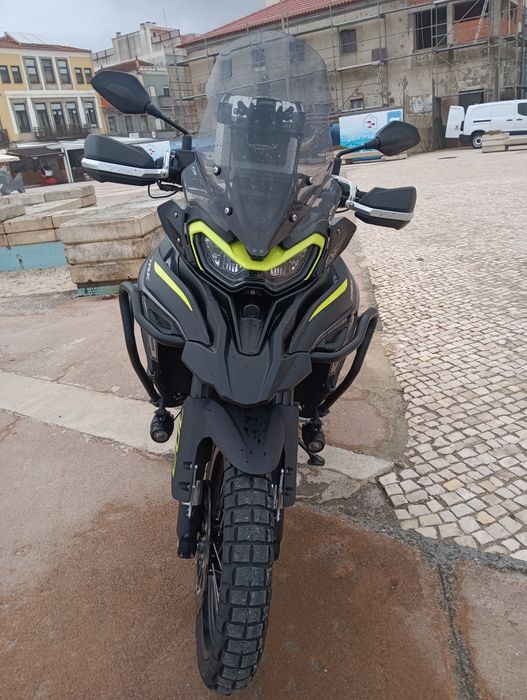 Benelli TRK 702 X