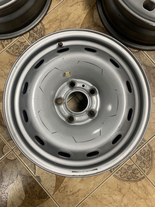 Комплект залізних дисків R16 5/114.3 ET50 6J*16H2: 1 500 грн. - Диски ...