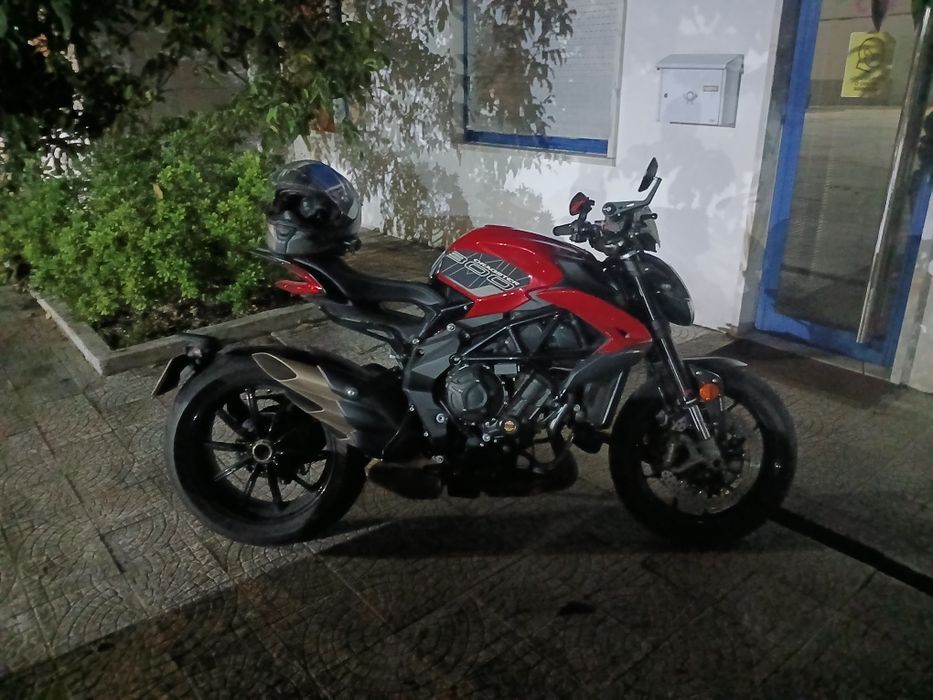 Moto espetacular,diferente...