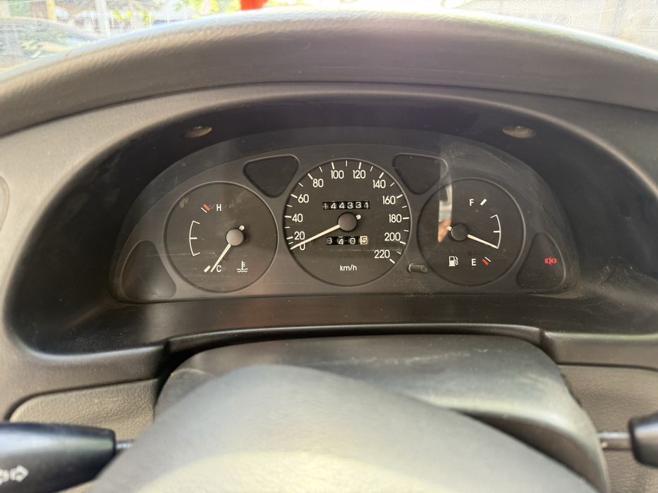 Daewoo lanos 1.5 2002
