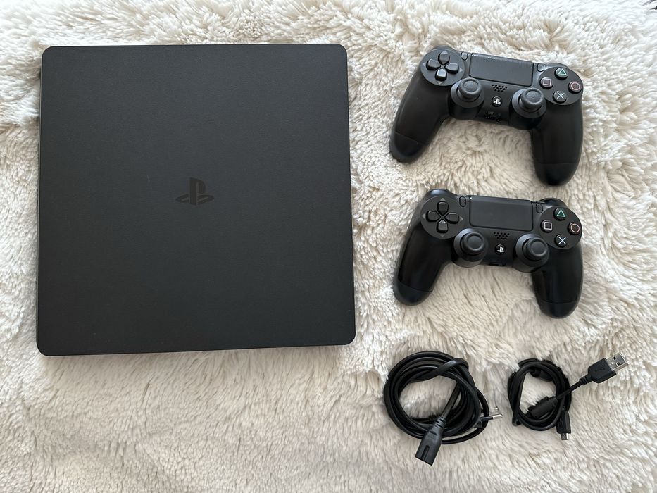PlayStation 4 slim + 2 Comandos originais