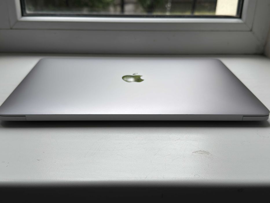 MacBook Pro 13" Touch Bar 256/8
