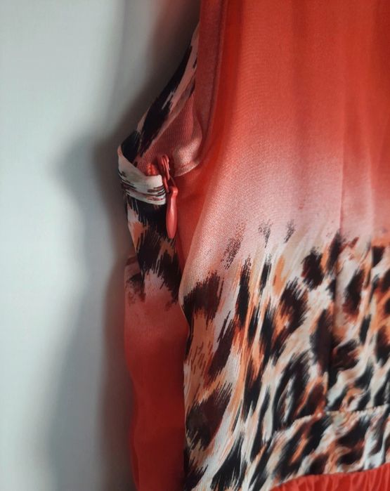 Vestido de verão tipo pantera