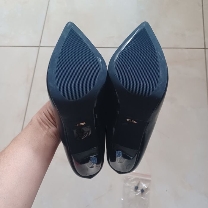 Szpilki VICES plus dodatkowe fleki nowe 37